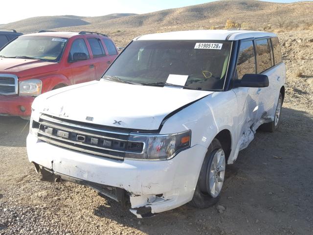 2FMGK5B89GBA12581 - 2016 FORD FLEX SE WHITE photo 2