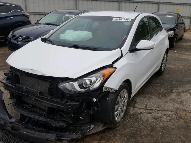 KMHD35LH0GU304466 - 2016 HYUNDAI ELANTRA GT WHITE photo 2