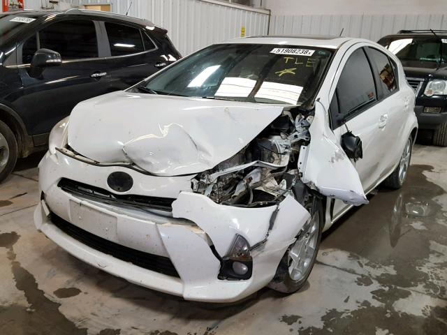 JTDKDTB36D1033204 - 2013 TOYOTA PRIUS C WHITE photo 2