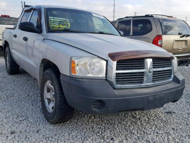 1D7HW28N65S205191 - 2005 DODGE DAKOTA QUA SILVER photo 1