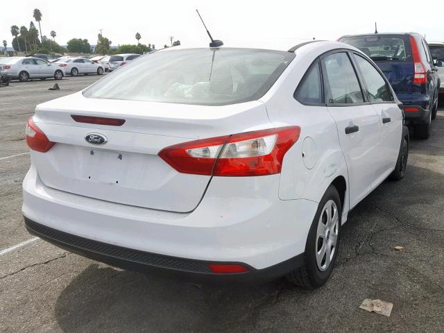 1FAHP3E20CL236506 - 2012 FORD FOCUS S WHITE photo 4