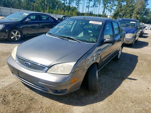 1FAHP34N17W362602 - 2007 FORD FOCUS ZX4 SILVER photo 2