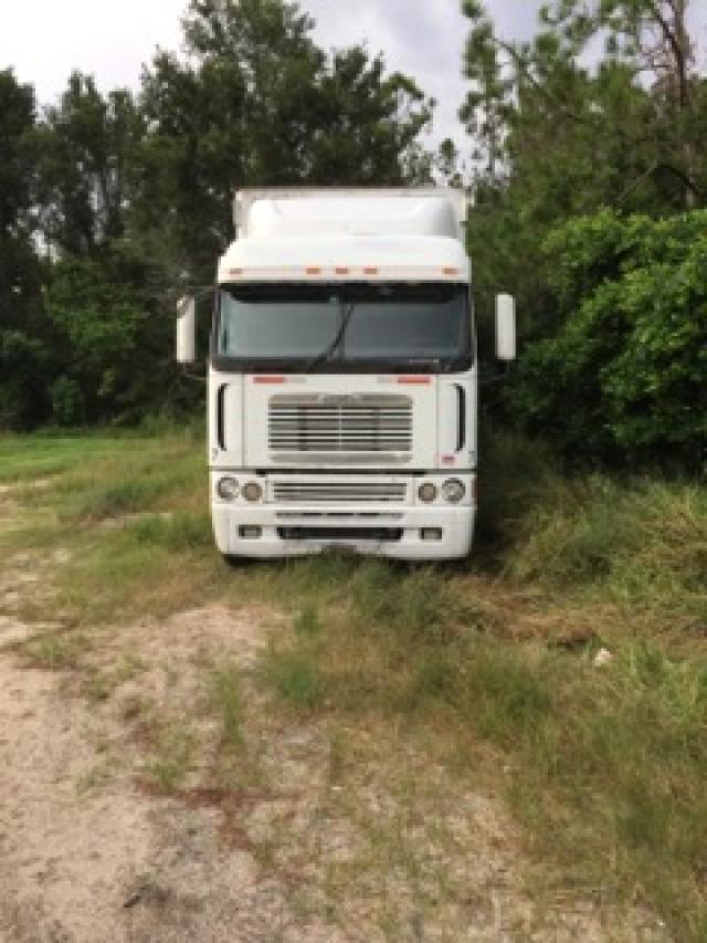 1FVHAWCGX1LH27004 - 2001 FREIGHTLINER ARGOSY WHITE photo 3