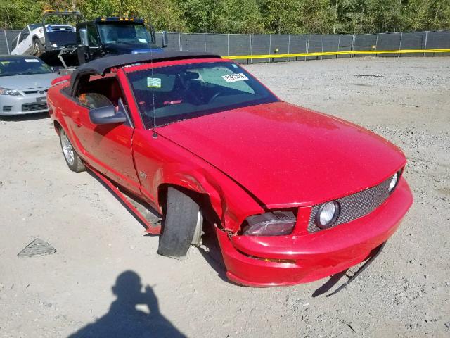 1ZVFT85HX55176611 - 2005 FORD MUSTANG GT RED photo 1