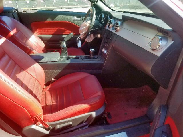 1ZVFT85HX55176611 - 2005 FORD MUSTANG GT RED photo 5