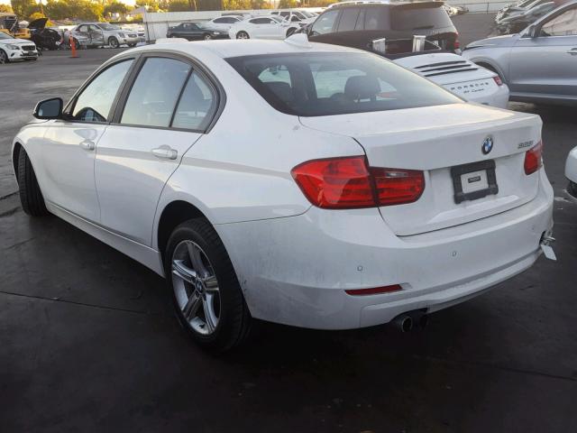 WBA3C1C57CF432164 - 2012 BMW 328 I SULE WHITE photo 3