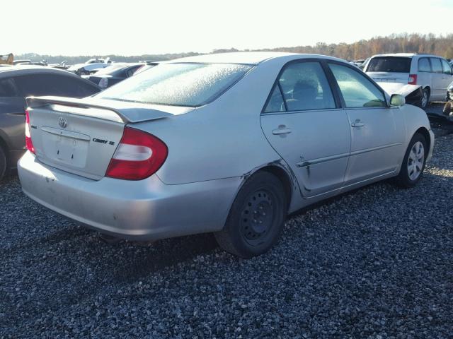 JTDBE32K240296221 - 2004 TOYOTA CAMRY LE SILVER photo 4