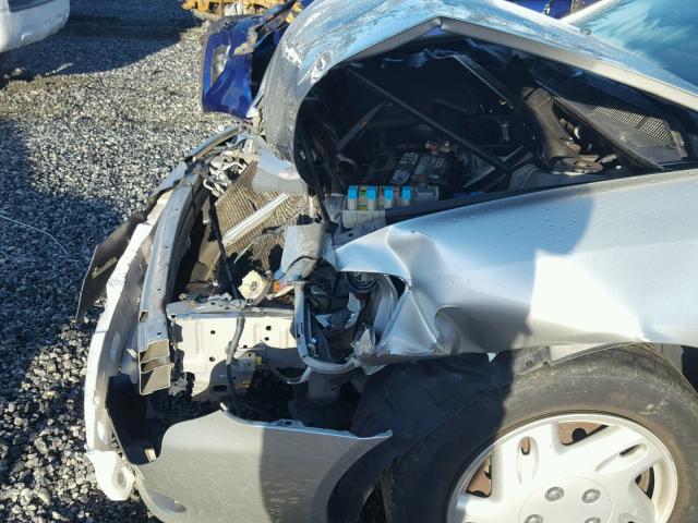JTDBE32K240296221 - 2004 TOYOTA CAMRY LE SILVER photo 9