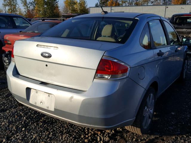 1FAHP34N18W128719 - 2008 FORD FOCUS S/SE BLUE photo 4