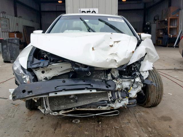 1HGCP3F88BA006179 - 2011 HONDA ACCORD EXL WHITE photo 9