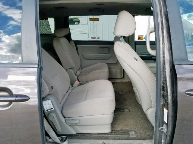 KNDMB5C14F6076727 - 2015 KIA SEDONA LX BROWN photo 6