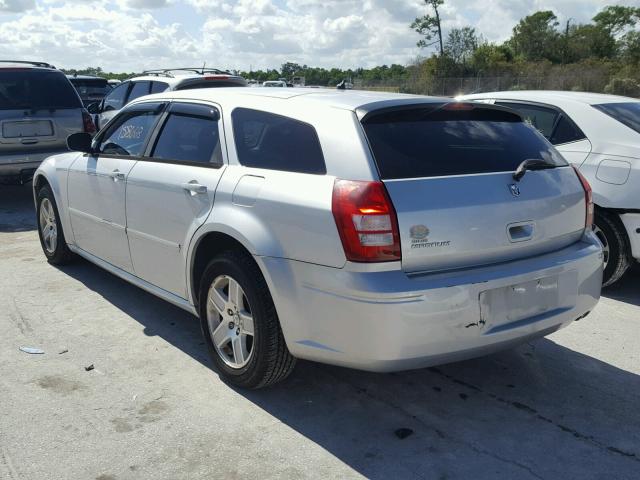 2D4FV47T78H177884 - 2008 DODGE MAGNUM SILVER photo 3