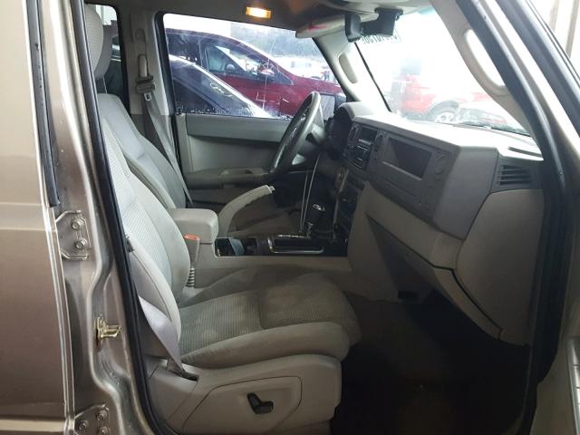 1J8HH48N46C248111 - 2006 JEEP COMMANDER GOLD photo 5
