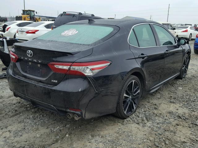 4T1B61HK4JU023175 - 2018 TOYOTA CAMRY XSE BLACK photo 4