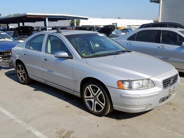 YV1RS547262553293 - 2006 VOLVO S60 T5 SILVER photo 1