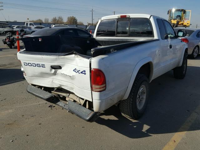 1B7GG22N2YS645702 - 2000 DODGE DAKOTA WHITE photo 4