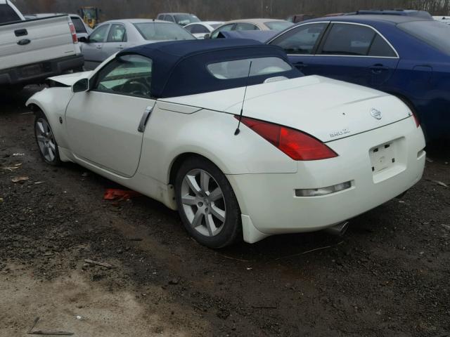 JN1AZ36A95M757719 - 2005 NISSAN 350Z ROADS WHITE photo 3