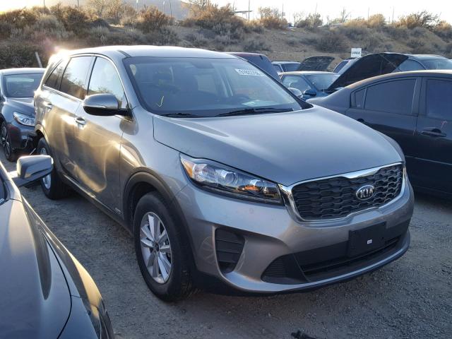 5XYPGDA53KG509041 - 2019 KIA SORENTO LX GRAY photo 1