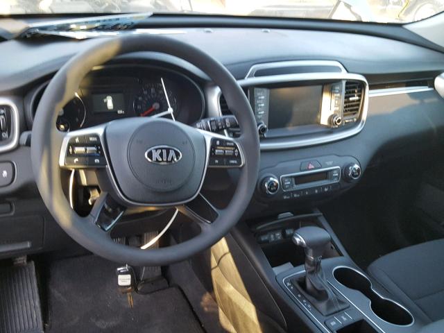 5XYPGDA53KG509041 - 2019 KIA SORENTO LX GRAY photo 9