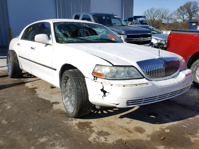 1LNHM81W23Y660342 - 2003 LINCOLN TOWN CAR E WHITE photo 1