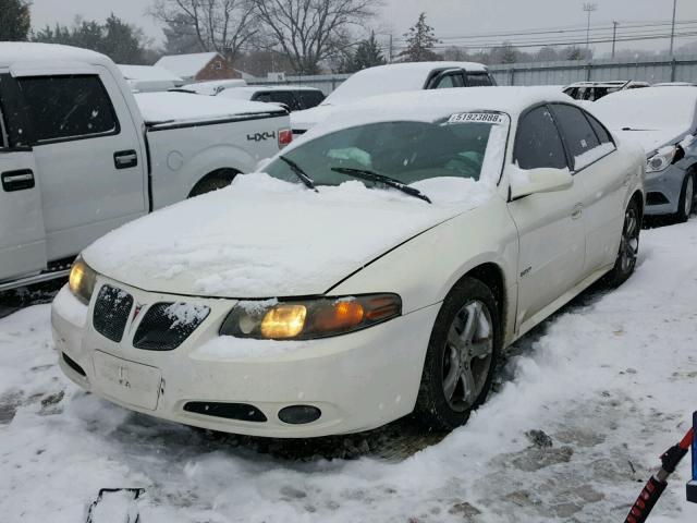 1G2HZ54Y85U136239 - 2005 PONTIAC BONNEVILLE WHITE photo 2