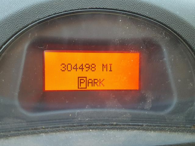 2G2WP522X41345343 - 2004 PONTIAC GRAND PRIX SILVER photo 8