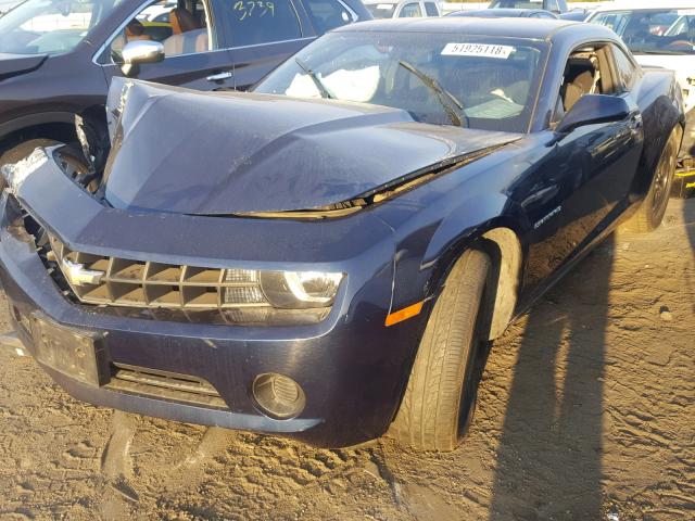 2G1FA1E36C9196707 - 2012 CHEVROLET CAMARO LS BLUE photo 2