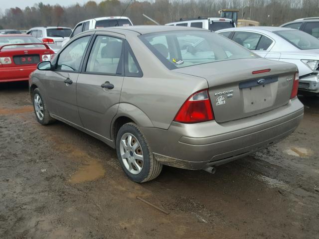 1FAFP34N25W169539 - 2005 FORD FOCUS ZX4 BROWN photo 3