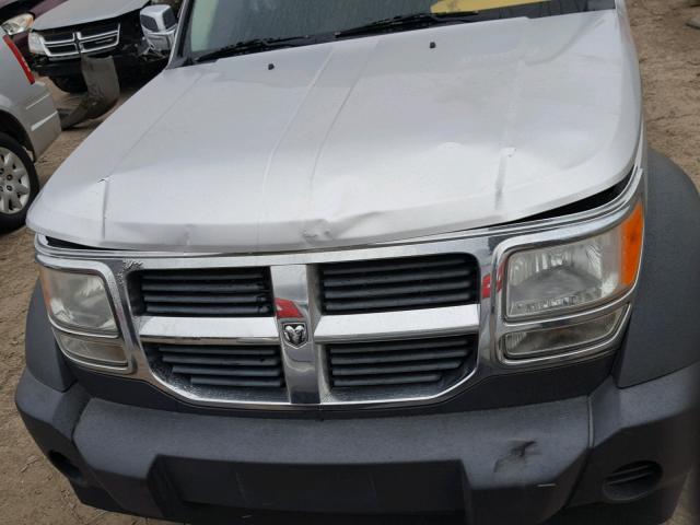 1D8GU28K98W171277 - 2008 DODGE NITRO SXT SILVER photo 7