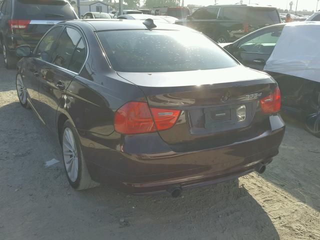 WBAPN73569A265350 - 2009 BMW 335 D MAROON photo 3