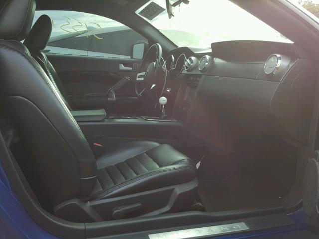 1ZVFT82HX75331617 - 2007 FORD MUSTANG GT BLUE photo 5