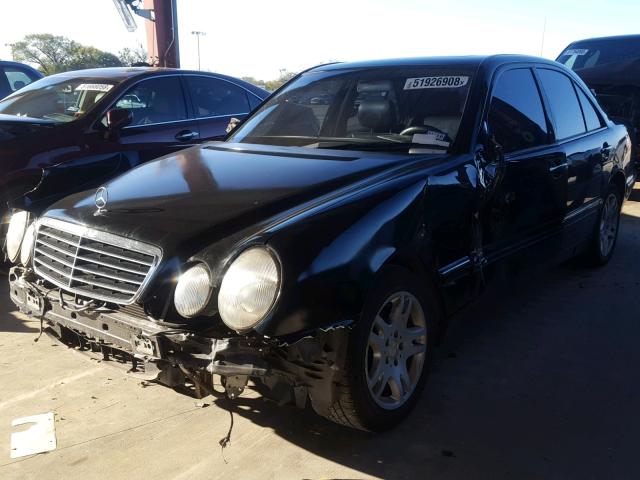 WDBJF65J71B245177 - 2001 MERCEDES-BENZ E 320 BLACK photo 2