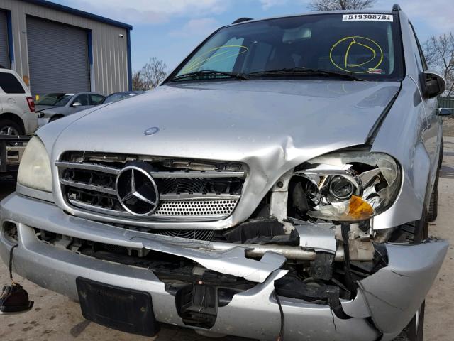 4JGAB57E34A512747 - 2004 MERCEDES-BENZ ML 350 GRAY photo 9