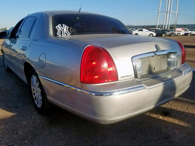 1LNHM81V67Y612775 - 2007 LINCOLN TOWN CAR S GRAY photo 3