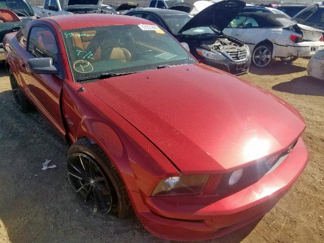 1ZVHT82H565100566 - 2006 FORD MUSTANG GT RED photo 1