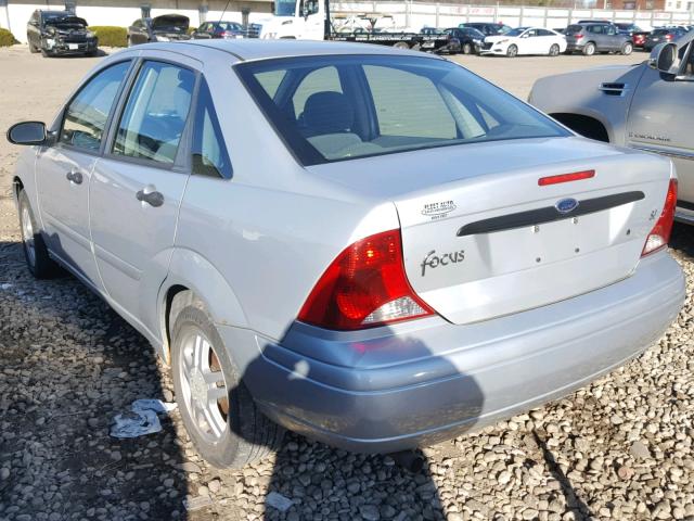 1FAFP34394W181345 - 2004 FORD FOCUS SE C SILVER photo 3