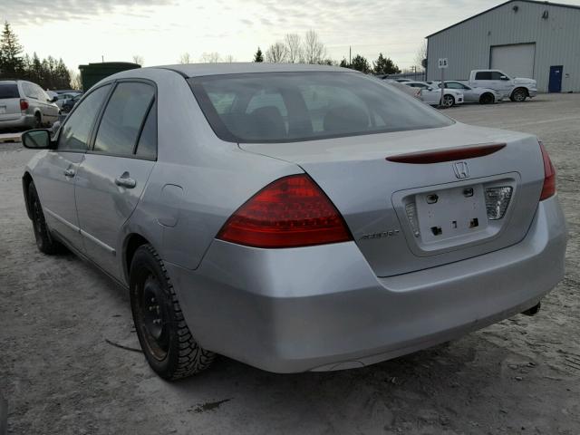 1HGCM56117A807812 - 2007 HONDA ACCORD VAL SILVER photo 3