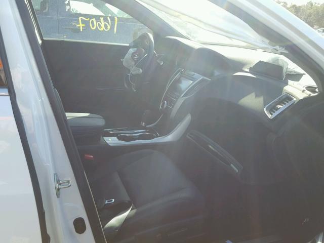 19UUB1F53GA013805 - 2016 ACURA TLX TECH WHITE photo 5