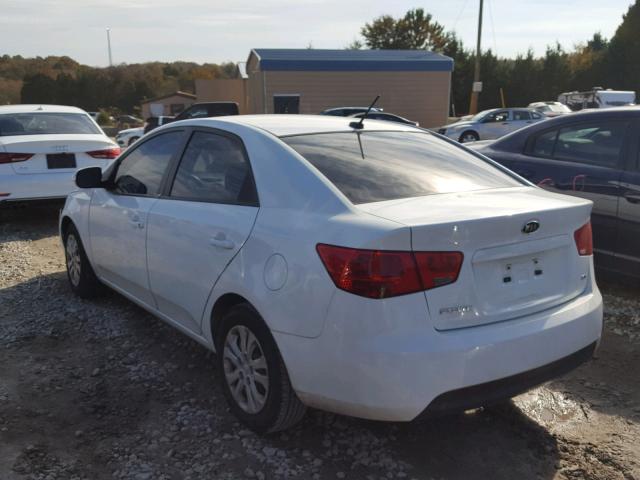 KNAFU4A21A5808106 - 2010 KIA FORTE EX WHITE photo 3