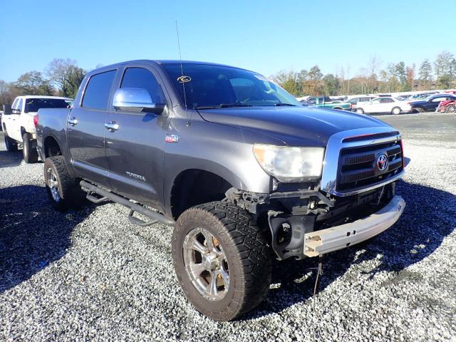 5TFDW5F15BX162861 - 2011 TOYOTA TUNDRA CRE GRAY photo 1