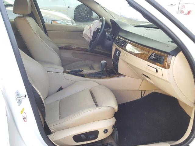 WBAVB17546NK37395 - 2006 BMW 325 I AUTO WHITE photo 5