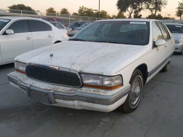 1G4BT5379NR453179 - 1992 BUICK ROADMASTER WHITE photo 2