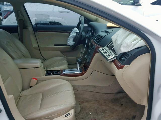 1G8ZV57B49F184912 - 2009 SATURN AURA XR WHITE photo 5