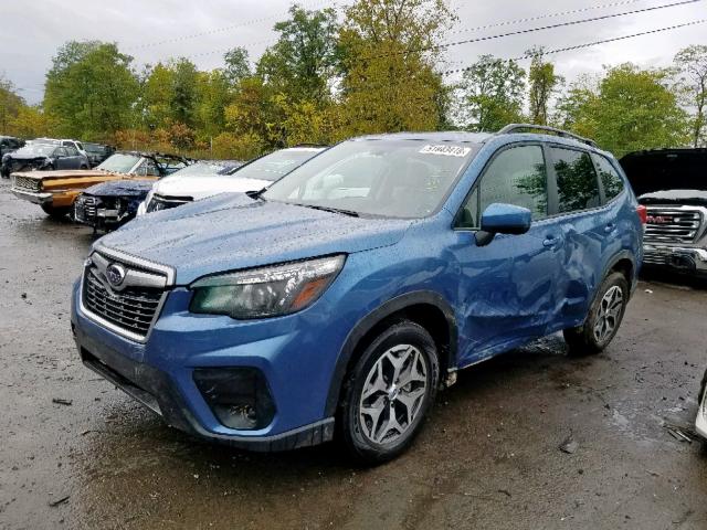 JF2SKAECXKH502306 - 2019 SUBARU FORESTER P BLUE photo 2