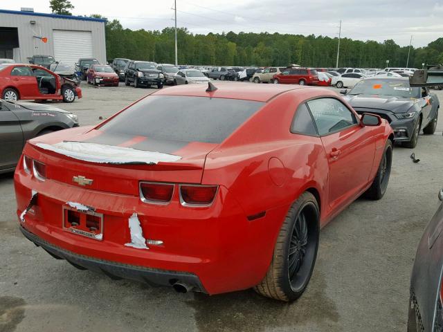 2G1FA1E30D9239357 - 2013 CHEVROLET CAMARO LS RED photo 4