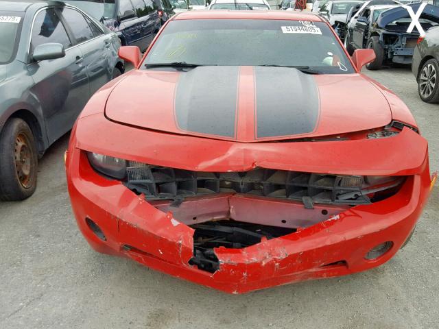 2G1FA1E30D9239357 - 2013 CHEVROLET CAMARO LS RED photo 9