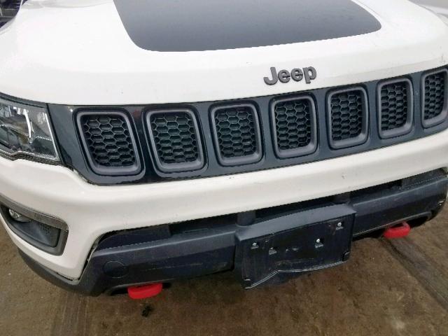 3C4NJDDB9KT671159 - 2019 JEEP COMPASS TR WHITE photo 9