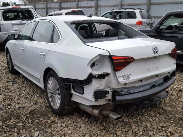 1VWBT7A3XHC036996 - 2017 VOLKSWAGEN PASSAT SE WHITE photo 3