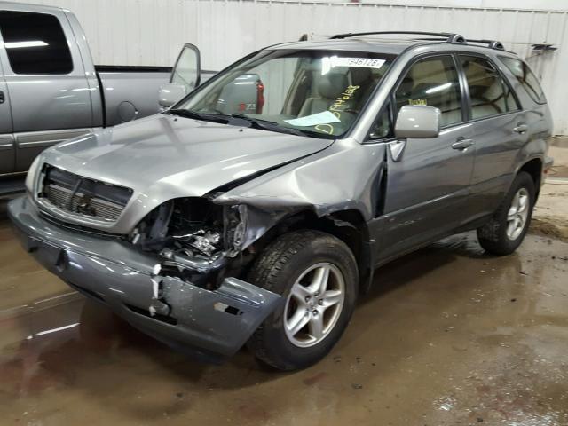 JTJHF10U120237591 - 2002 LEXUS RX 300 GRAY photo 2