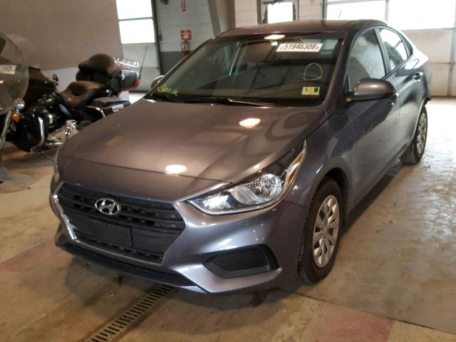 3KPC24A34JE029551 - 2018 HYUNDAI ACCENT SEL GRAY photo 2